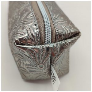 Trousse carrée - Fleurs en relief
